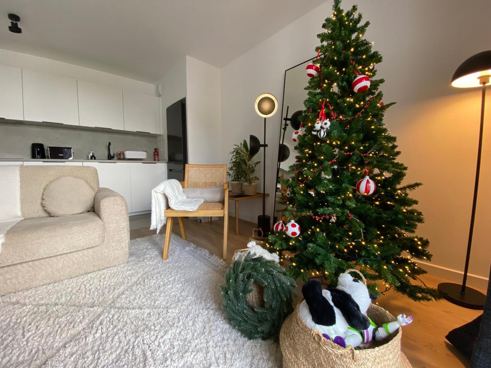 Disneyland Minimalist Lifestyle - 5 Pax Leilighet Serris Eksteriør bilde