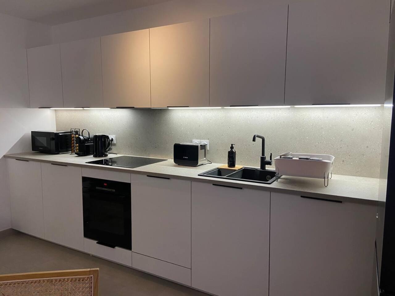 Disneyland Minimalist Lifestyle - 5 Pax Leilighet Serris Eksteriør bilde