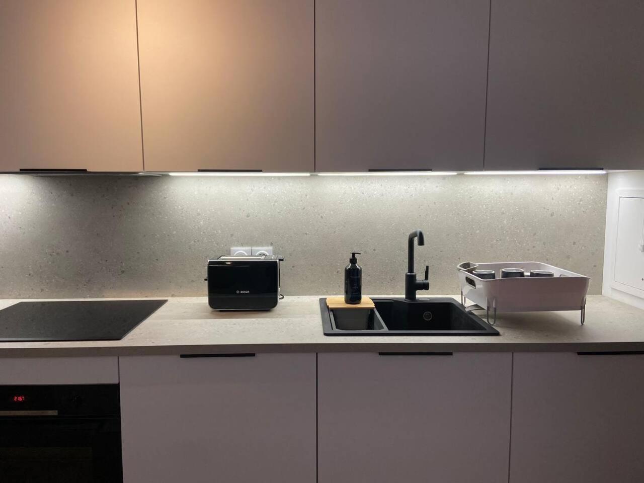 Disneyland Minimalist Lifestyle - 5 Pax Leilighet Serris Eksteriør bilde